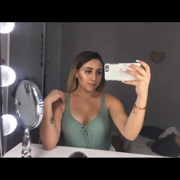 Meet your Posher, Daniela - Picture 1 of 1